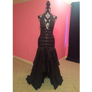 Black Halter Embellish Prom/Pageant/Formal Dress